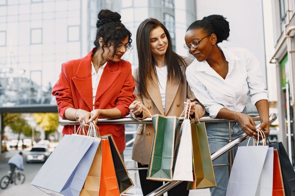 Traveling and Shopping: How to make the most out of your vacation and visit some cool shops.