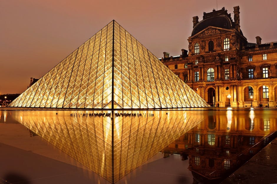 France: What To Expect From Hotel Booking Website Booking.com