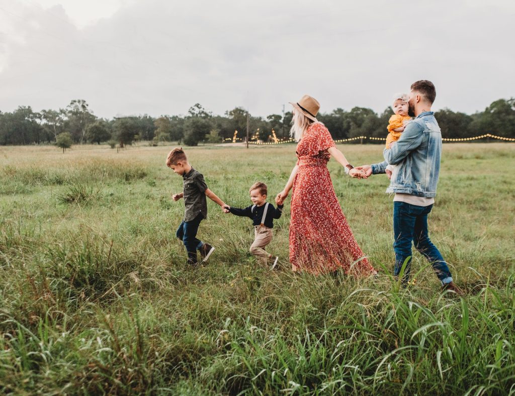 Travel Like a Pro: Top 10 Items to Pack for an Unforgettable Family Vacation