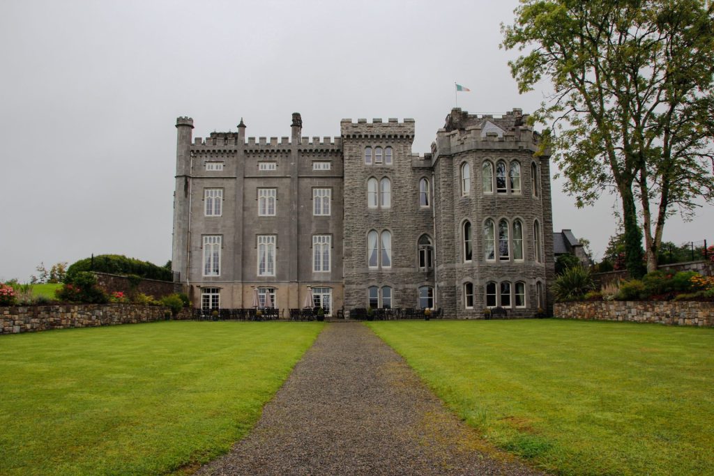 Choosing Your Home Away From Home: Tips for Selecting Ideal Accommodation During Your Travels